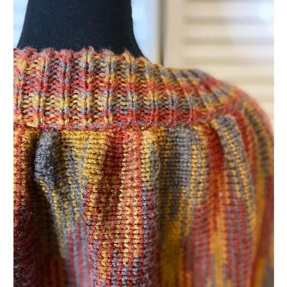 VTG Handmade Knit button up Poncho, Fringe Burnt Orange, gold, gray -Small - Picture 6 of 6